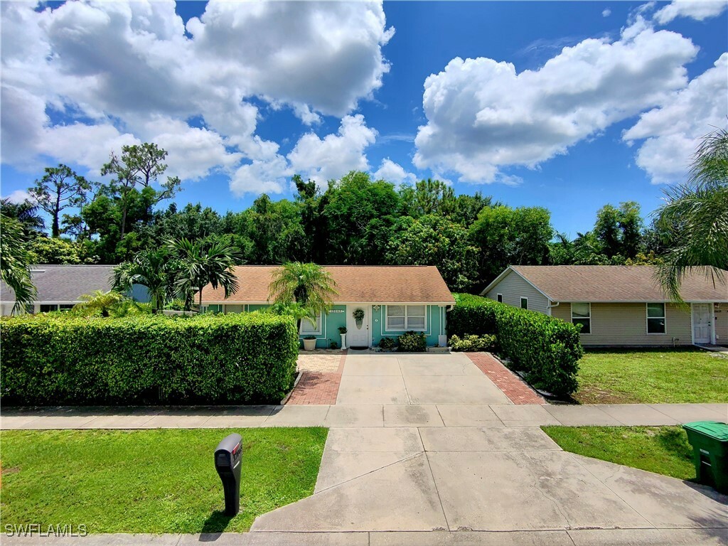 Property Photo: 12043 Sitterley Street FL 34113