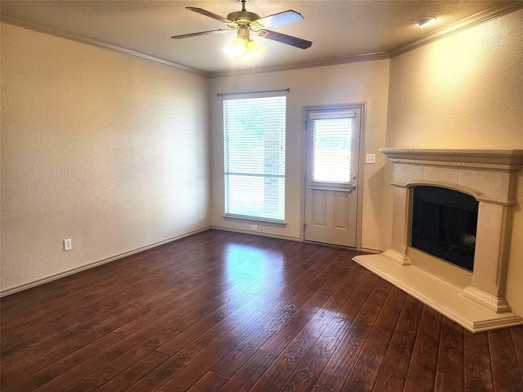 Property Photo: 1009 Vista View Drive TX 76028