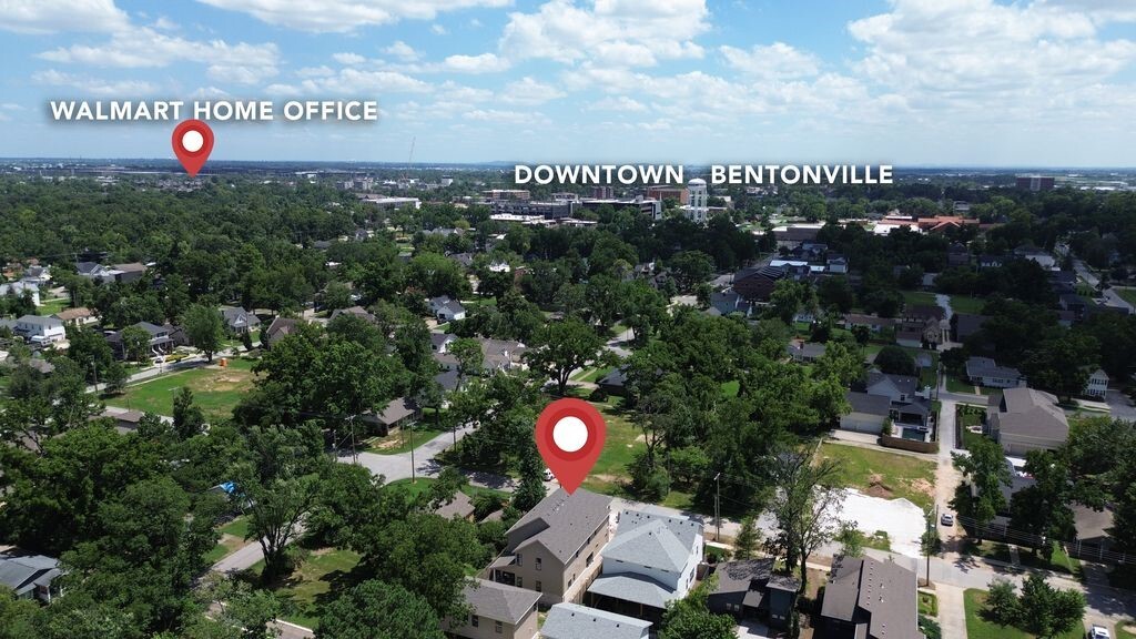 Property Photo: 400 NW 7th Street AR 72712