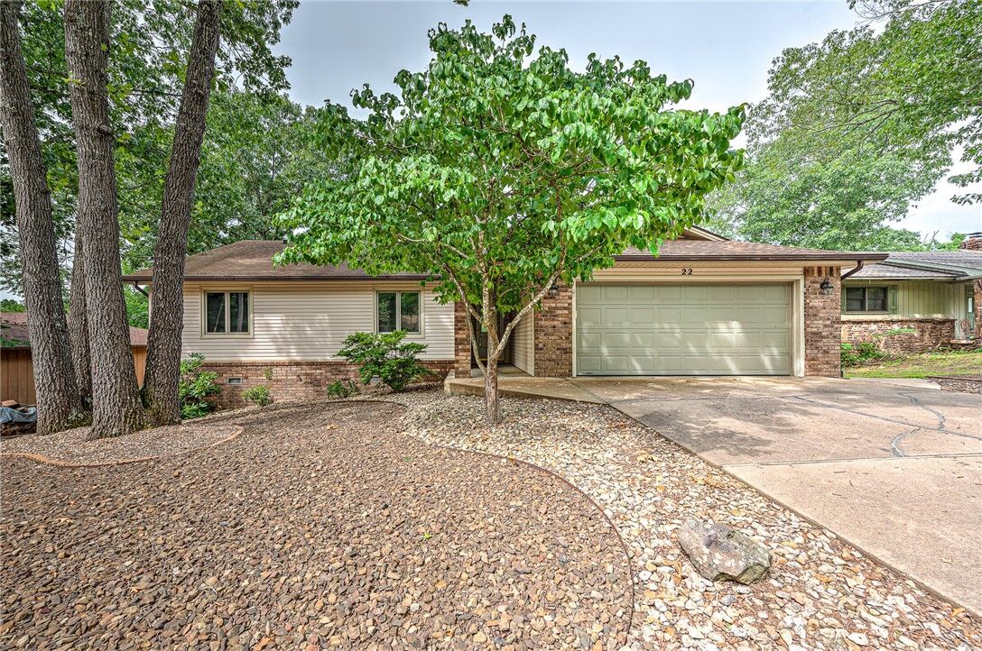 Property Photo:  22 Knighton Drive  AR 72715 
