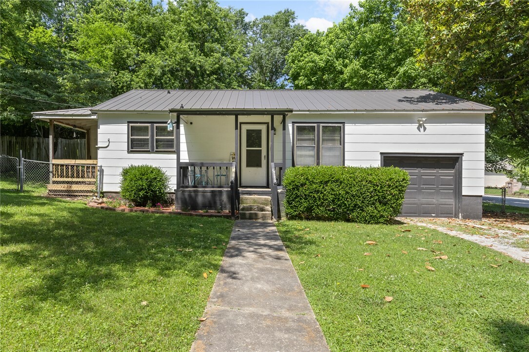 224 N Allen Street  Harrison AR 72601 photo