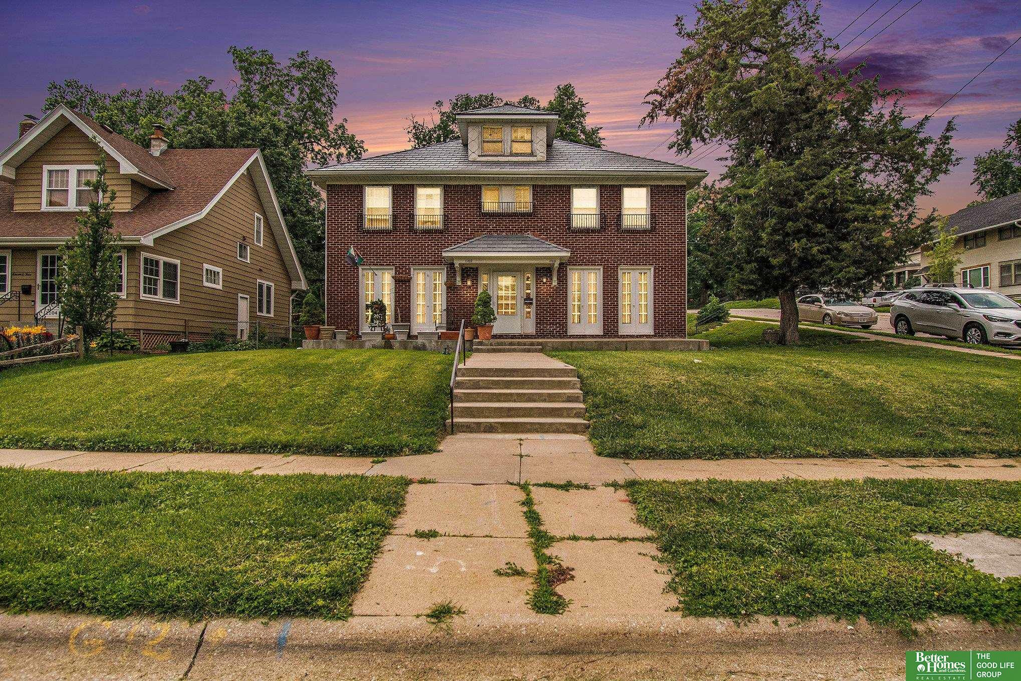Property Photo: 1100/1102 S 35 Avenue NE 68105