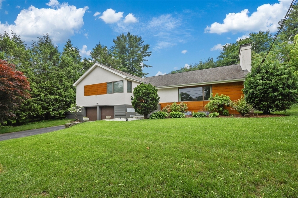 18 Mignon Rd  Newton MA 02465 photo