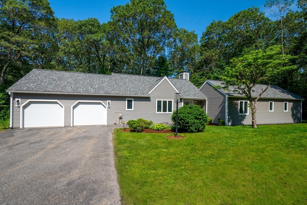 Property Photo:  17 Indian Dawn 17  MA 01778 