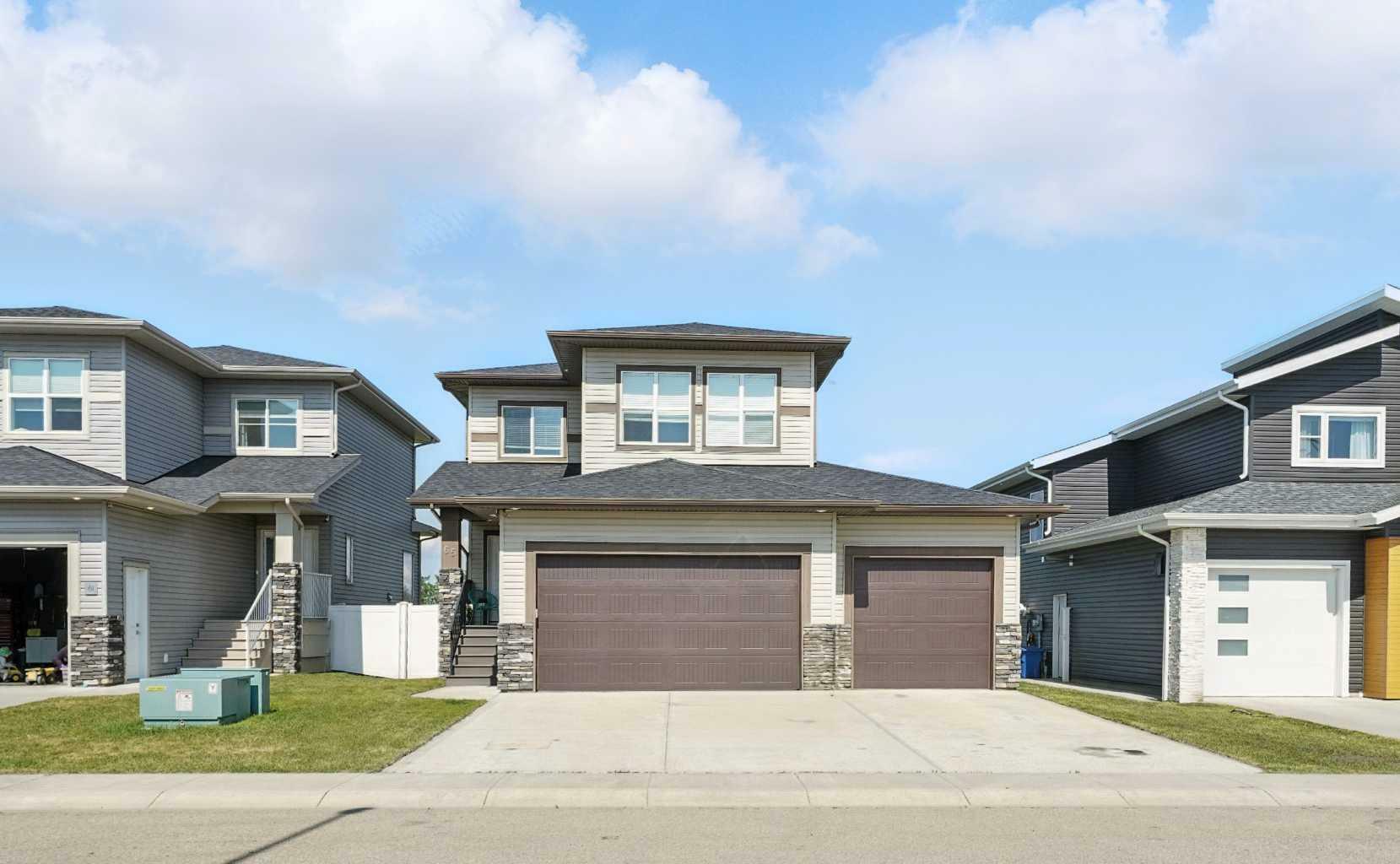 65 Ash Close  Blackfalds AB T4M 0H8 photo