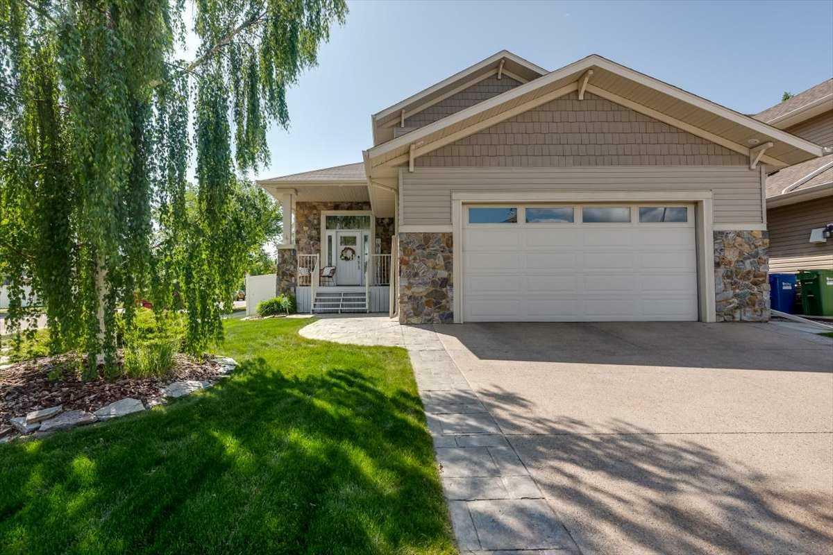 Property Photo: 4 Sage Link AB T4R 0L4