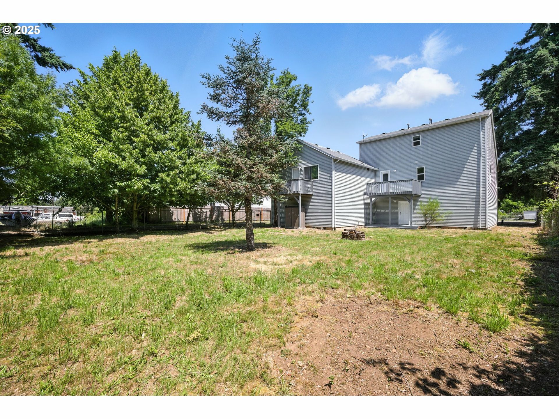 Property Photo: 5609 SE 117th Ave OR 97266