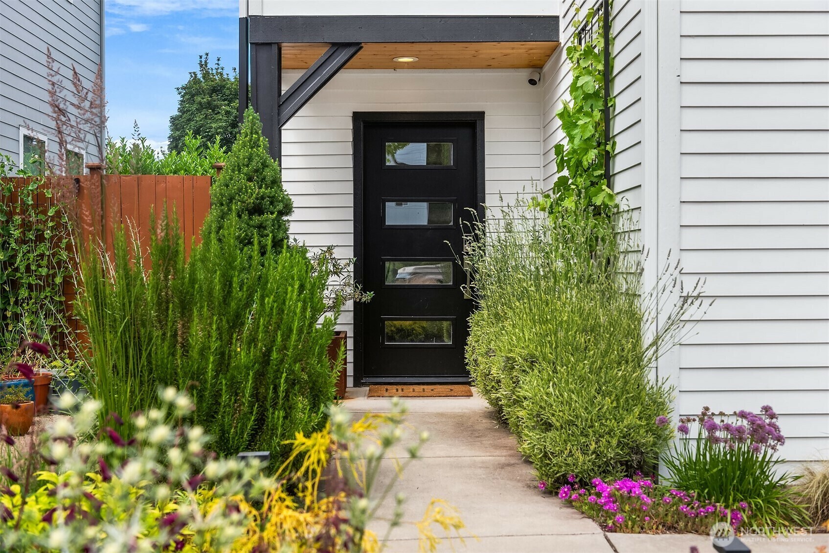 Property Photo:  9700  Lindsay Place S  WA 98118 