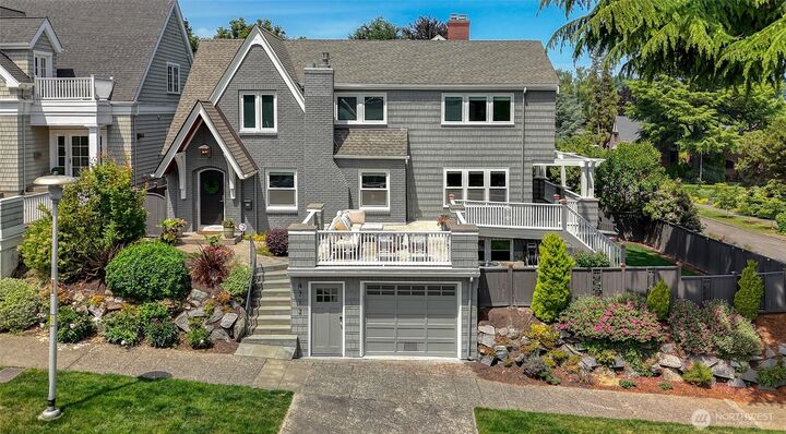4712 NE 40th Street  Seattle WA 98105 photo