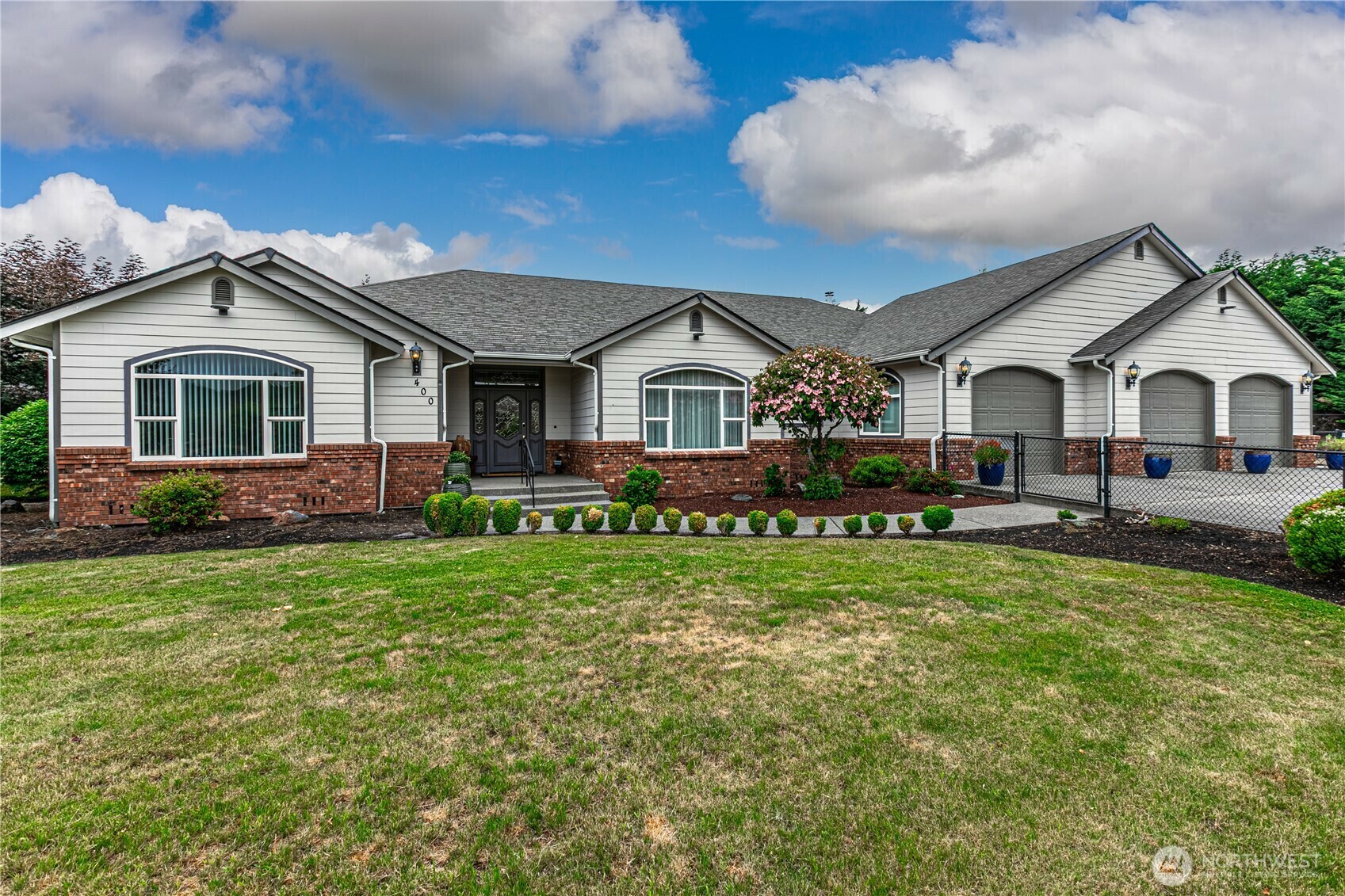 Property Photo:  400  Cessna Court E  WA 98328 
