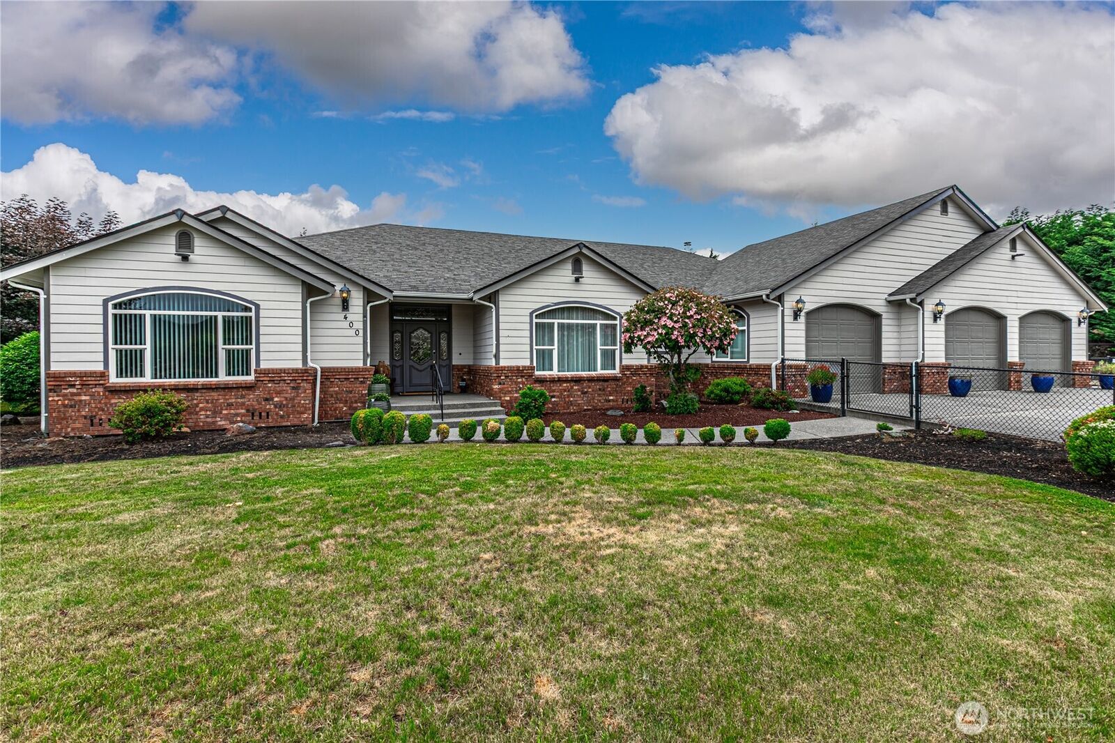 Property Photo: 400 Cessna Court E WA 98328