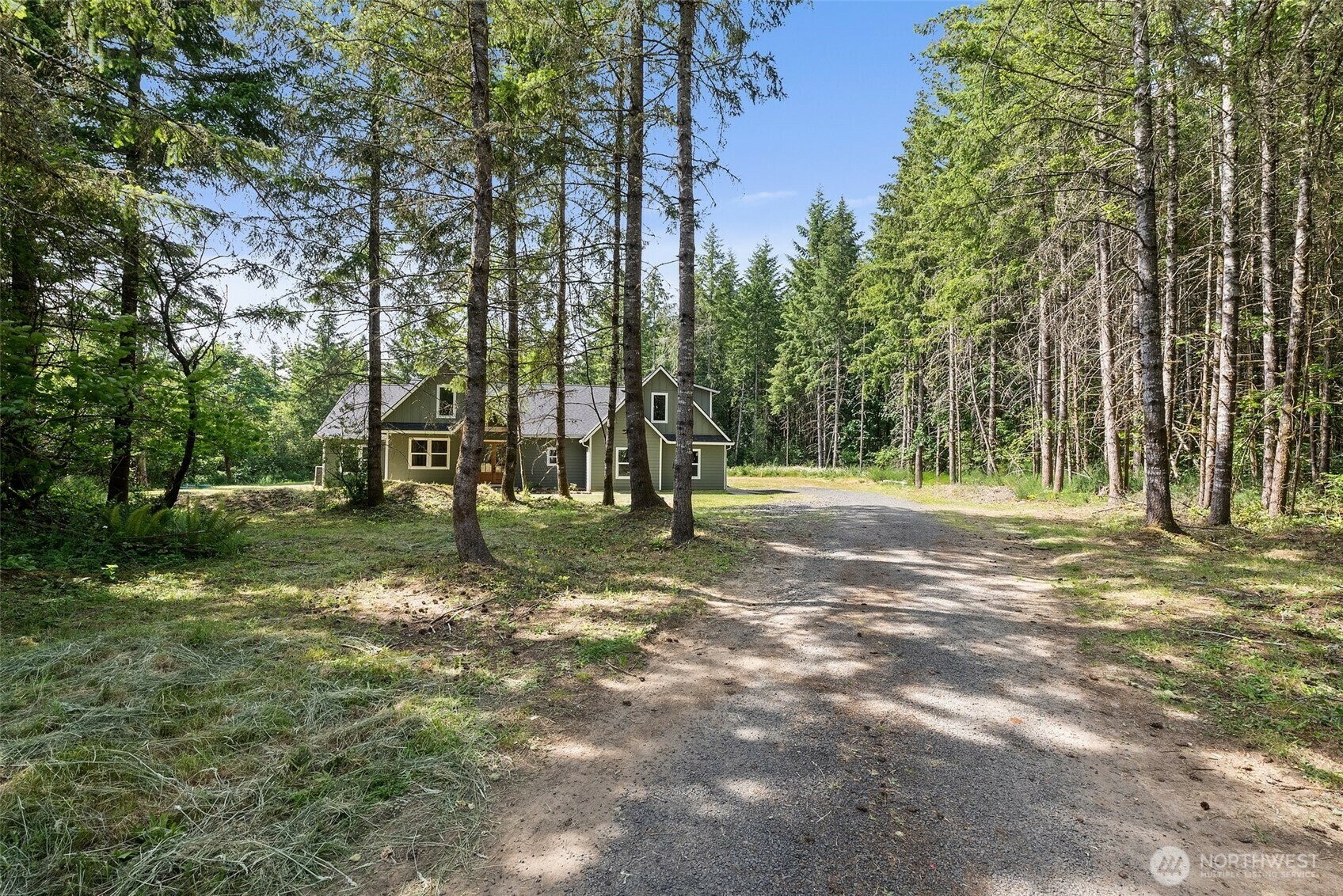 Property Photo: 809 NW Gertrude Avenue WA 98596