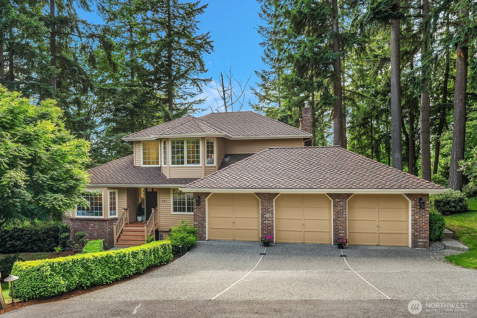 Property Photo: 741 222nd Place NE WA 98074