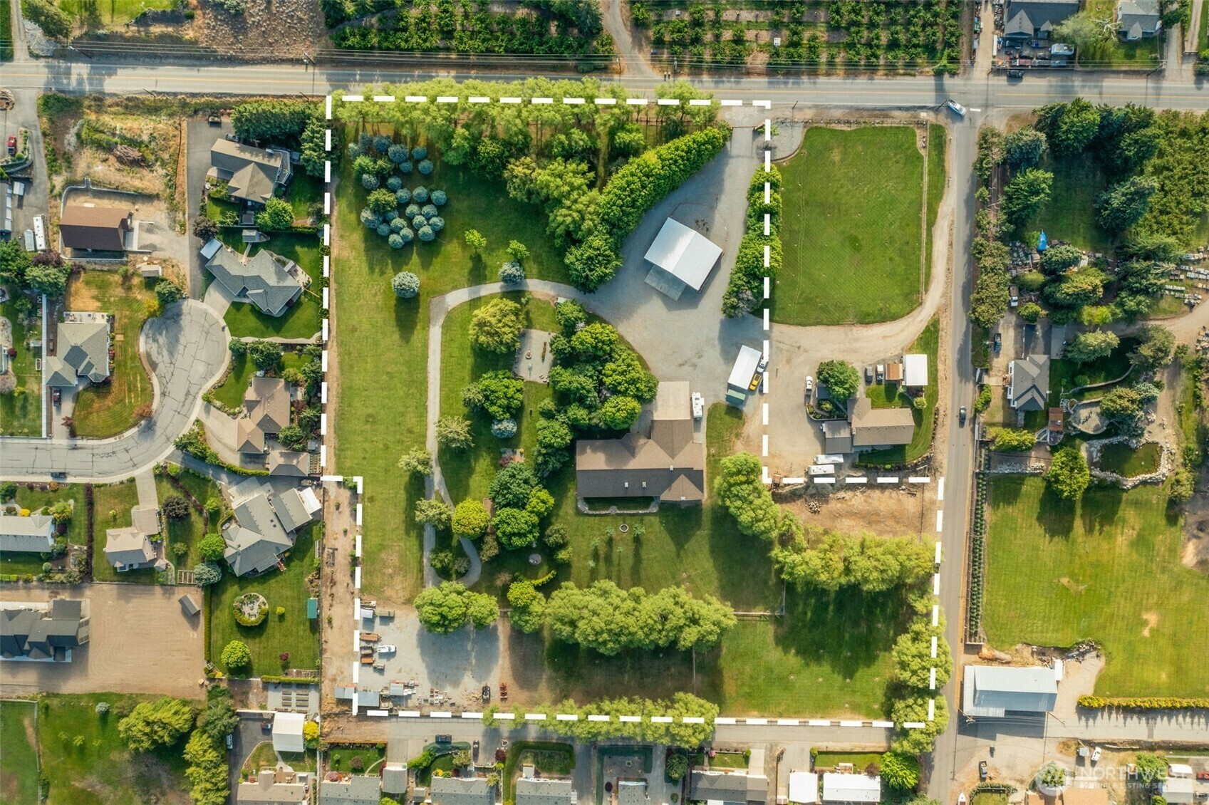 Property Photo: 2720 NW Cascade Avenue WA 98802