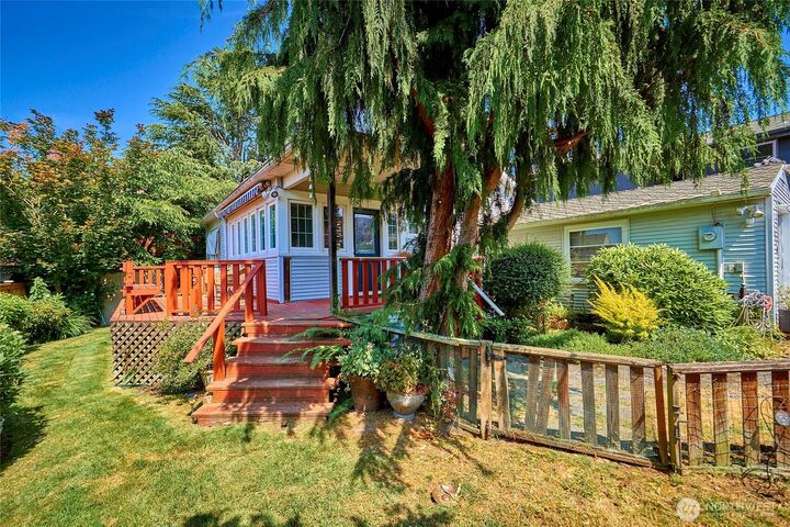 Property Photo:  2410 NW Neptune Place  WA 98117 