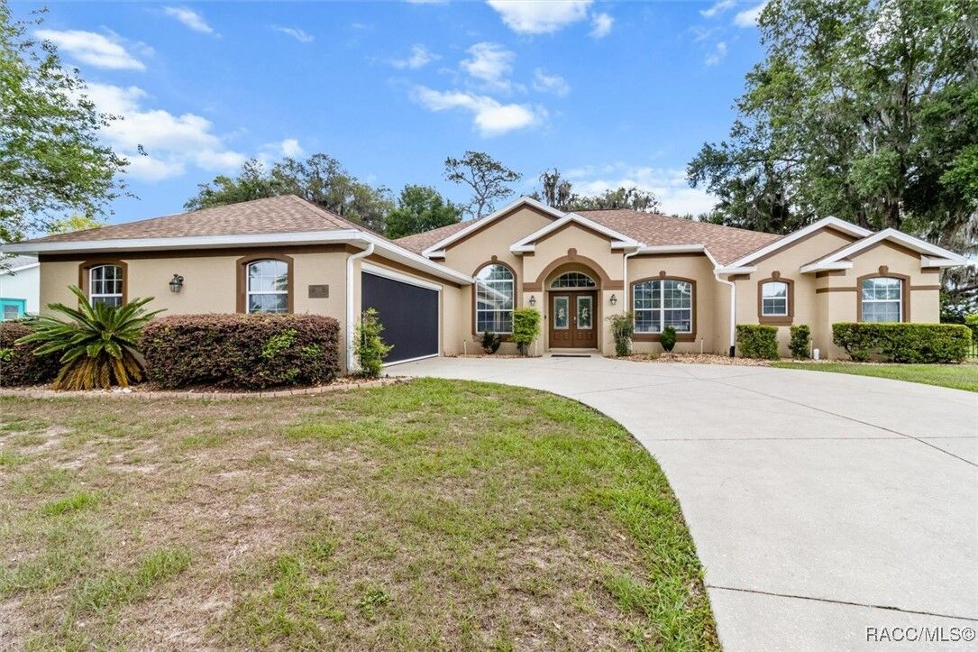 Property Photo: 1205 N Timucuan Trail FL 34453