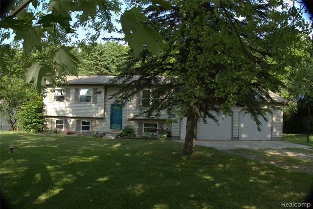 Property Photo: 2234 Landmark Drive MI 48446