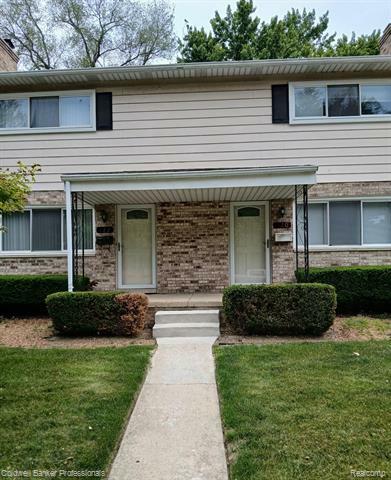 Property Photo: 120 Woodsboro Drive MI 48067