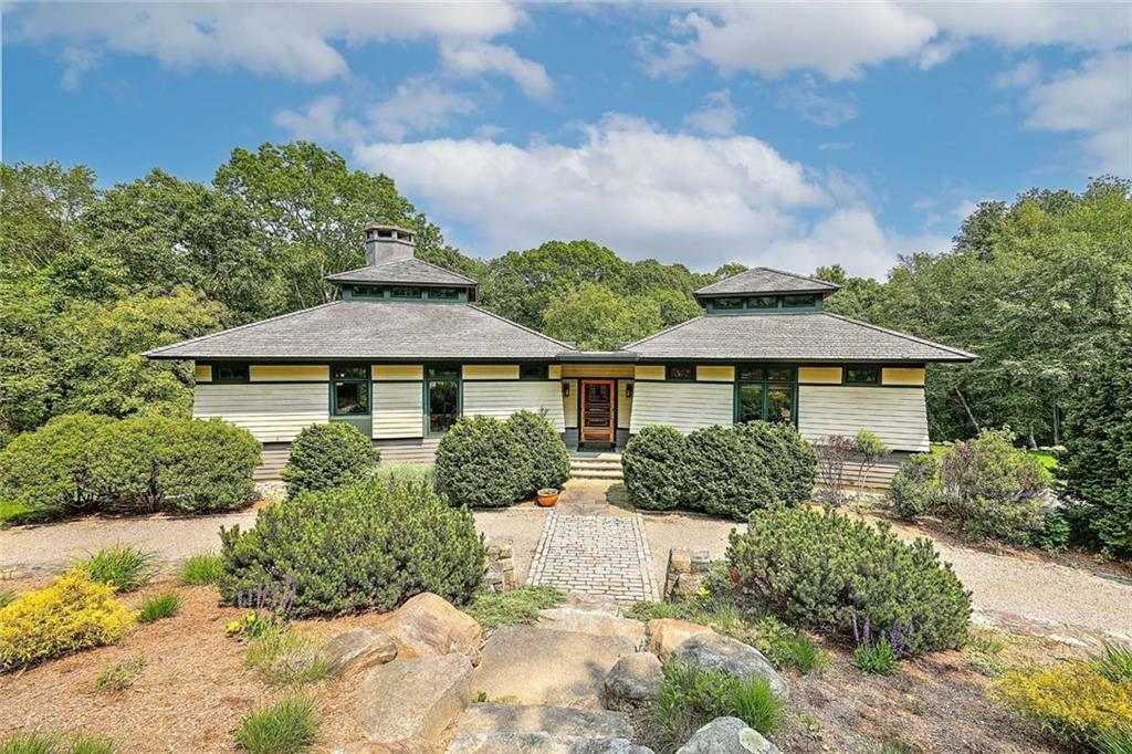 Property Photo:  13 No Bottom Ridge  RI 02891 