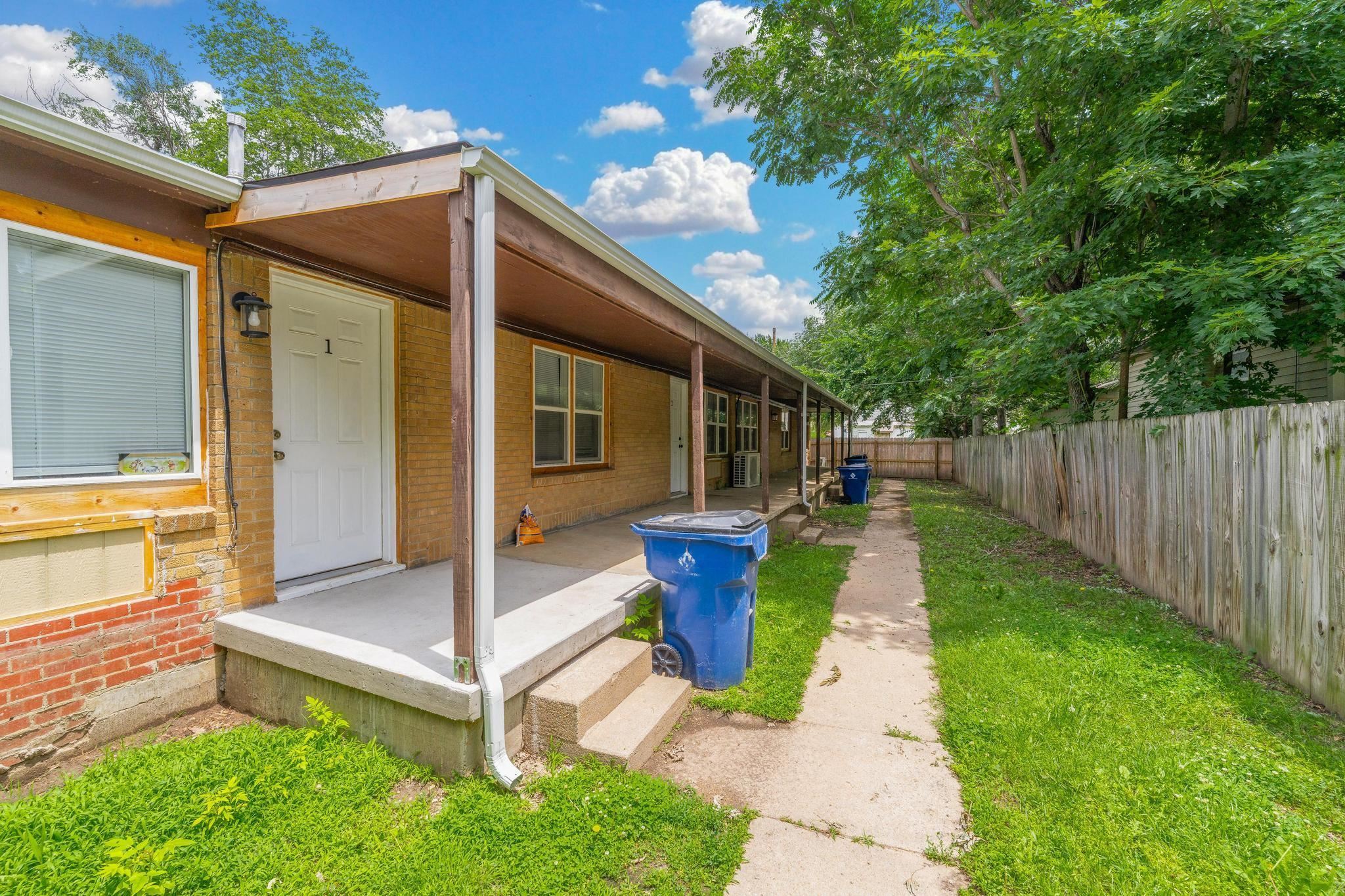 Property Photo: 1036 S Wichita St KS 67213
