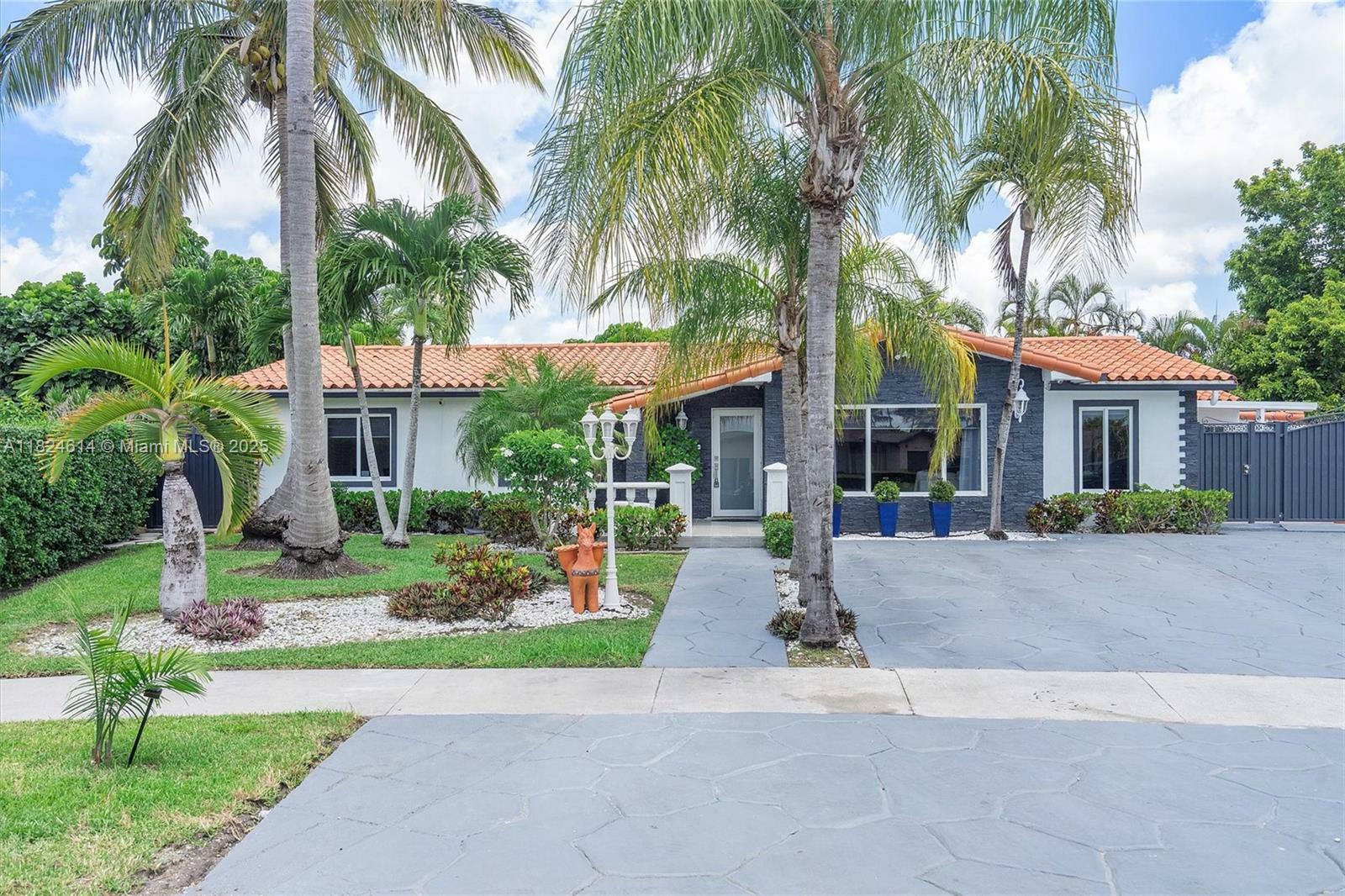 Property Photo: 12121 SW 107th St FL 33186
