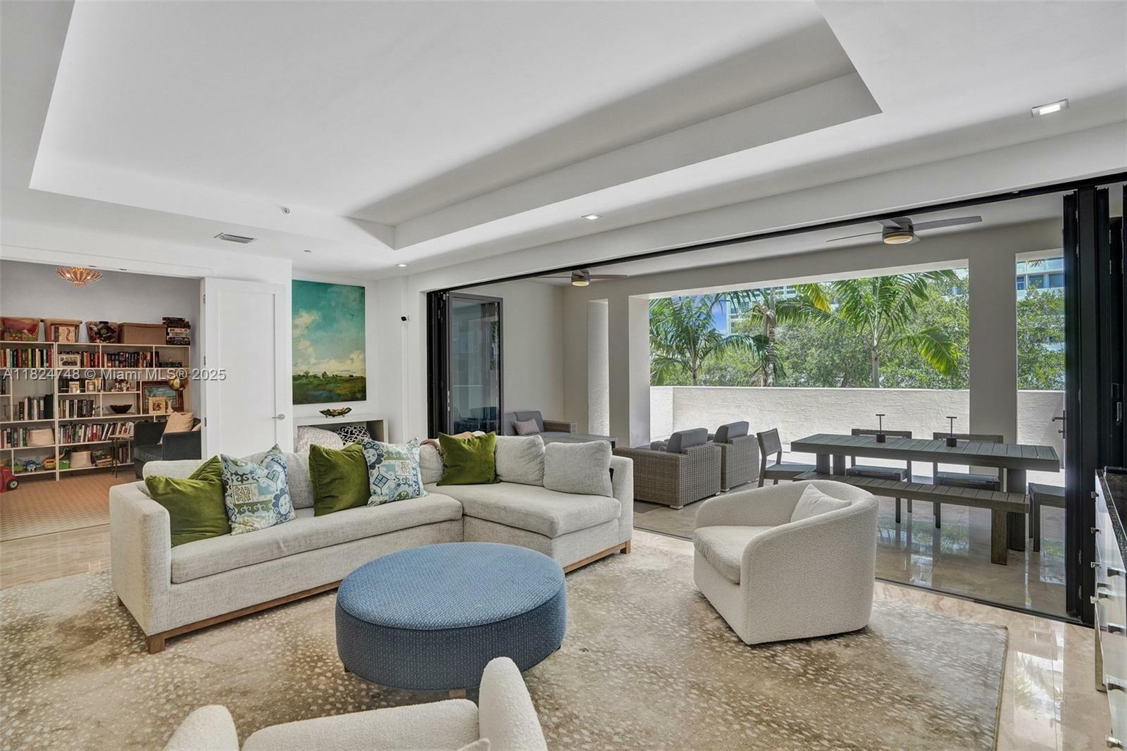 718 Valencia Ave 204  Coral Gables FL 33134 photo