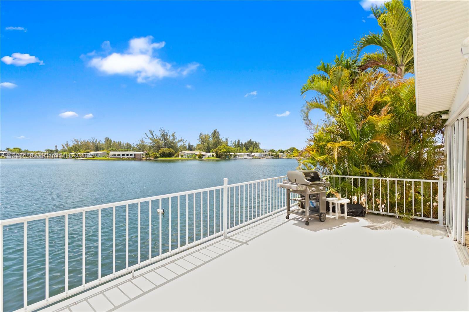 Property Photo: 5620 Lagoon Dr . FL 33312