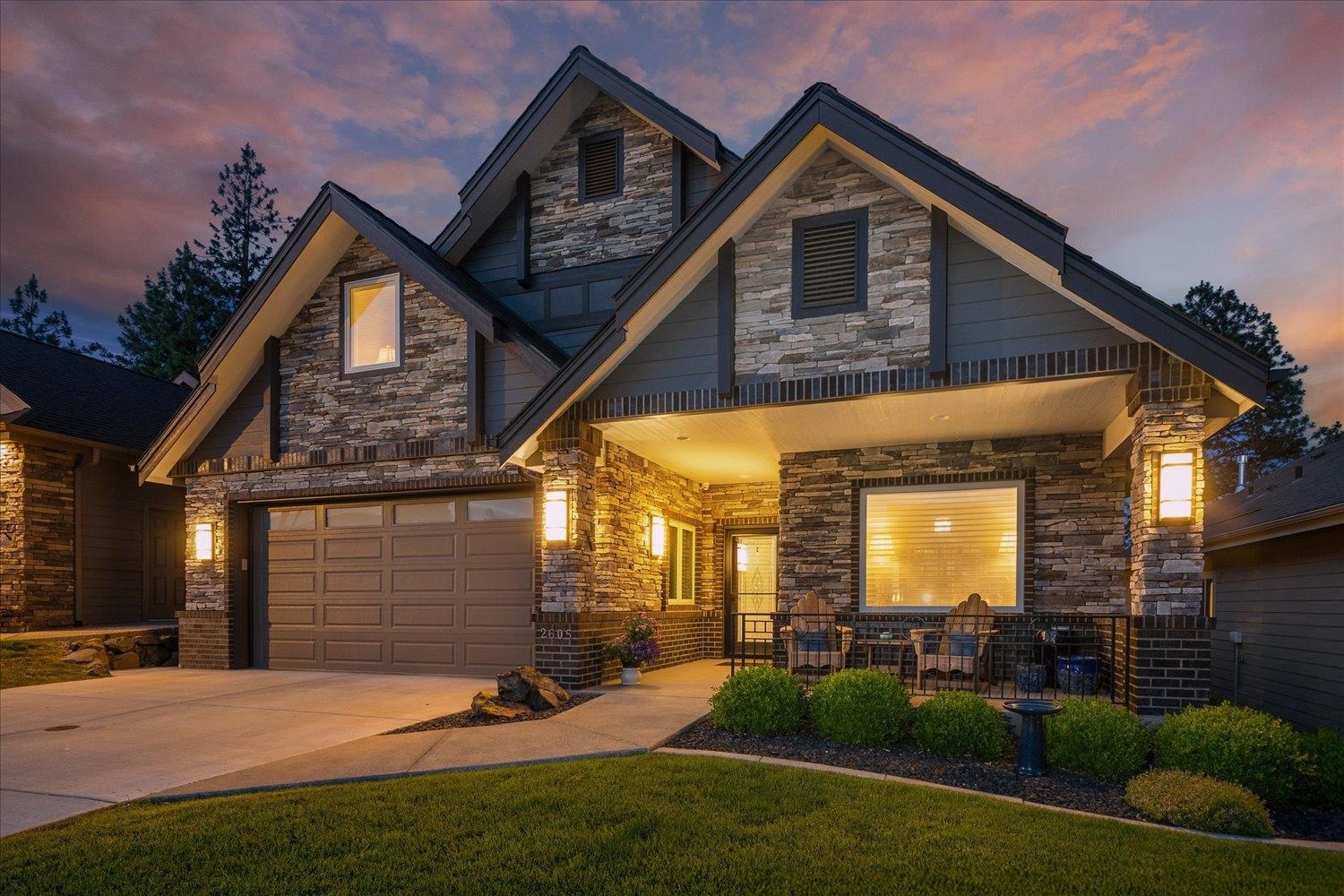 Property Photo: 2605 S Cherrytree Ln WA 99203