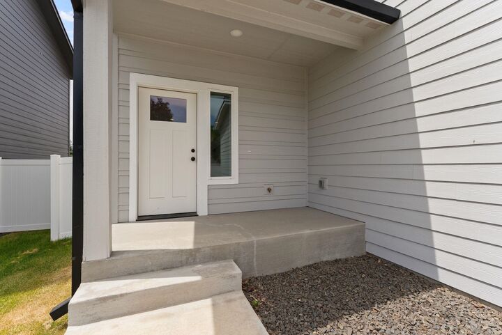 Property Photo: 4523 N Shiva Ln WA 99212