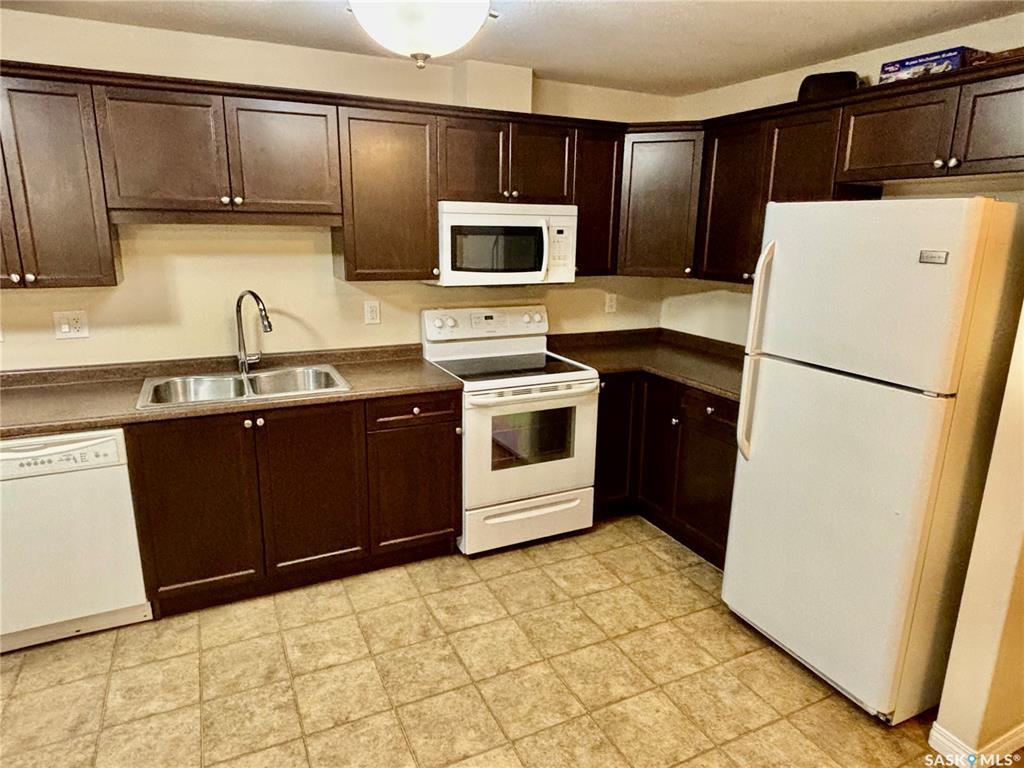 Property Photo: 112 Willis Crescent 6202 SK S7T 0N3