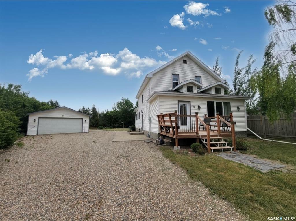 122 4th Avenue E  Neilburg SK S0M 2C0 photo