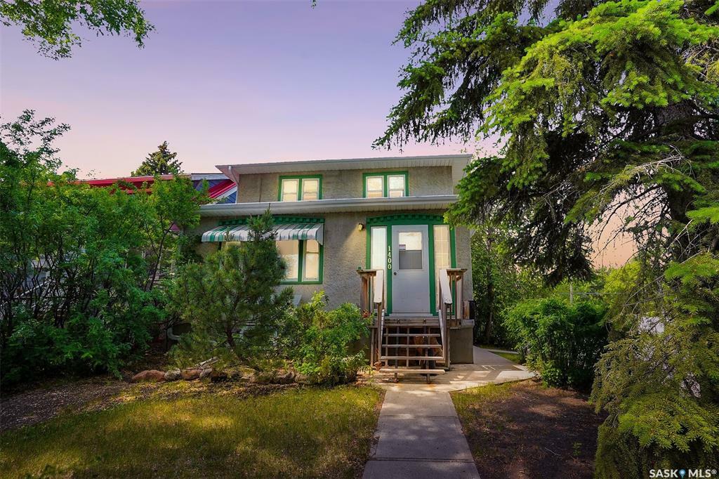 Property Photo:  1400 Princess Street  SK S4T 3Z1 