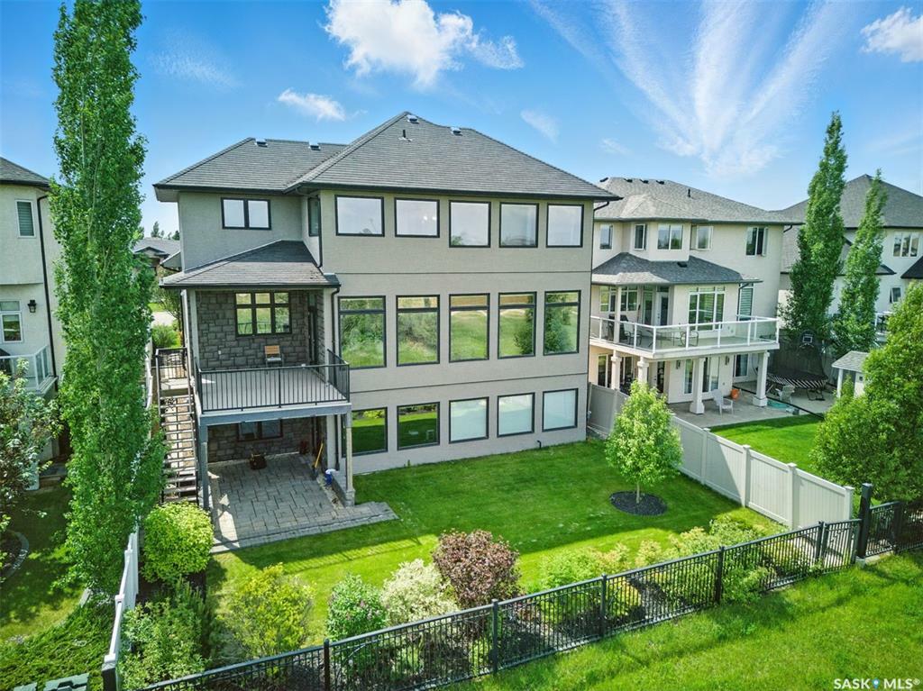 Property Photo: 739 Beechdale Way SK S7V 0A5