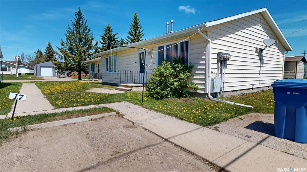 Property Photo: 600 Railway Avenue Triplex SK S0G 5A0