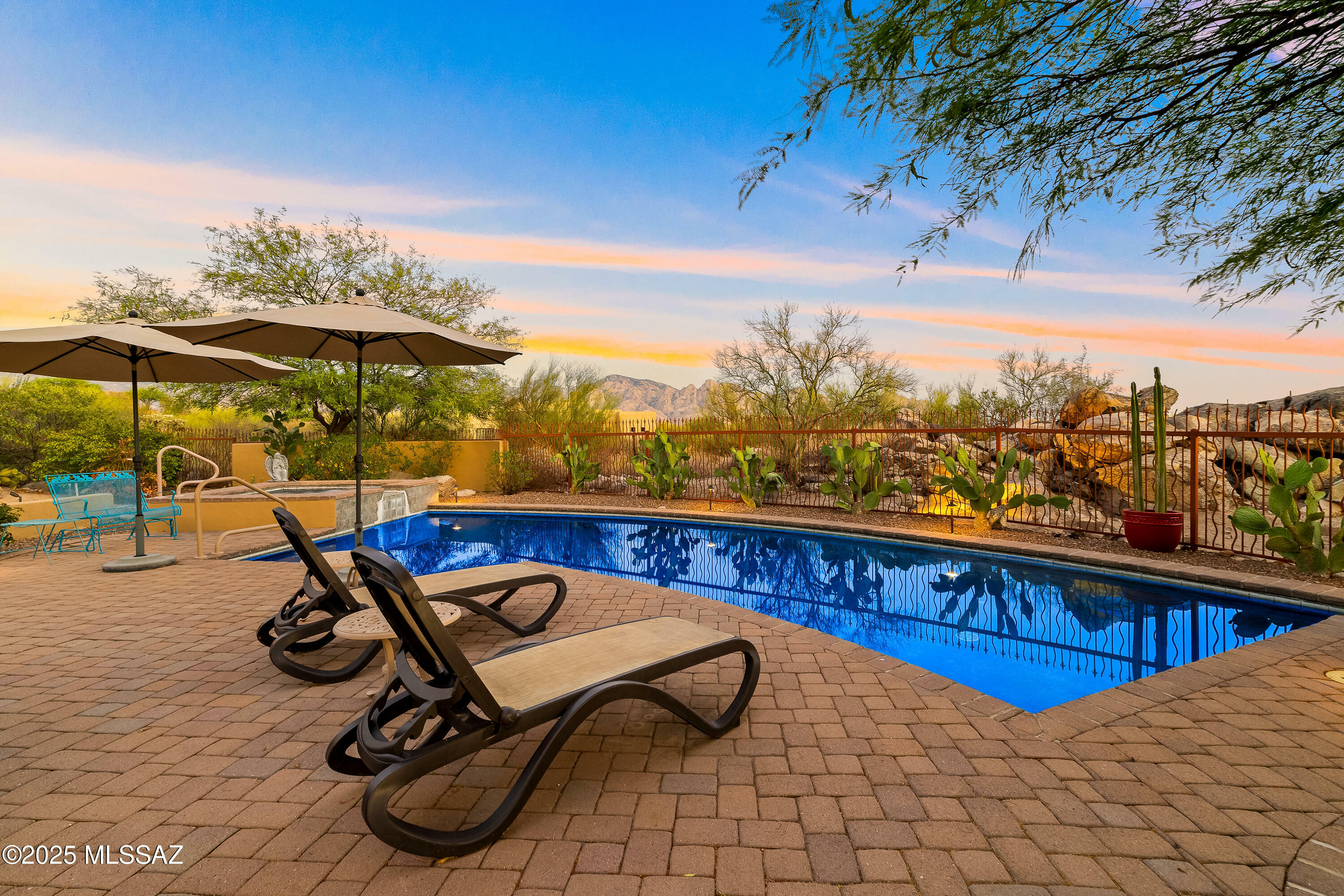 545 E Thunderstorm Place  Oro Valley AZ 85755 photo