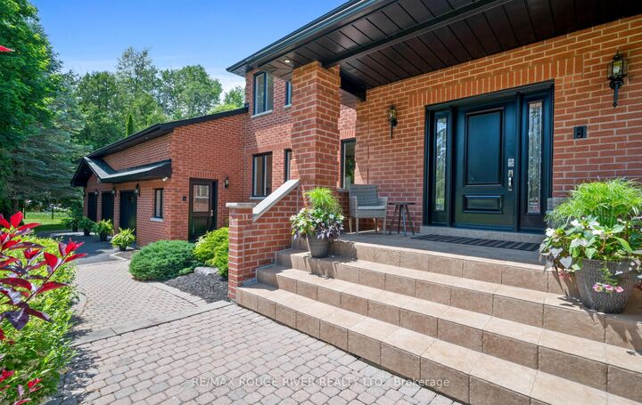 Property Photo: 10 Kresia Lane ON L1E 2G8