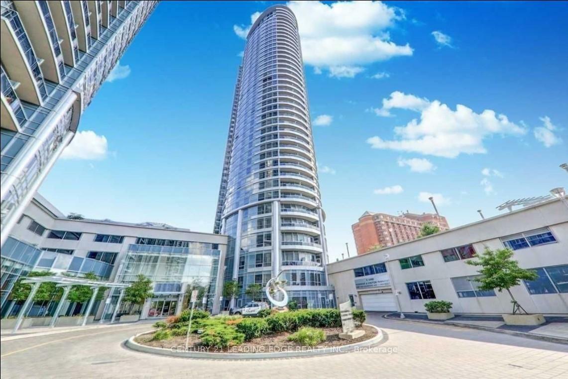 Property Photo: 125 Village Green Square 2108 ON M1S 0G3