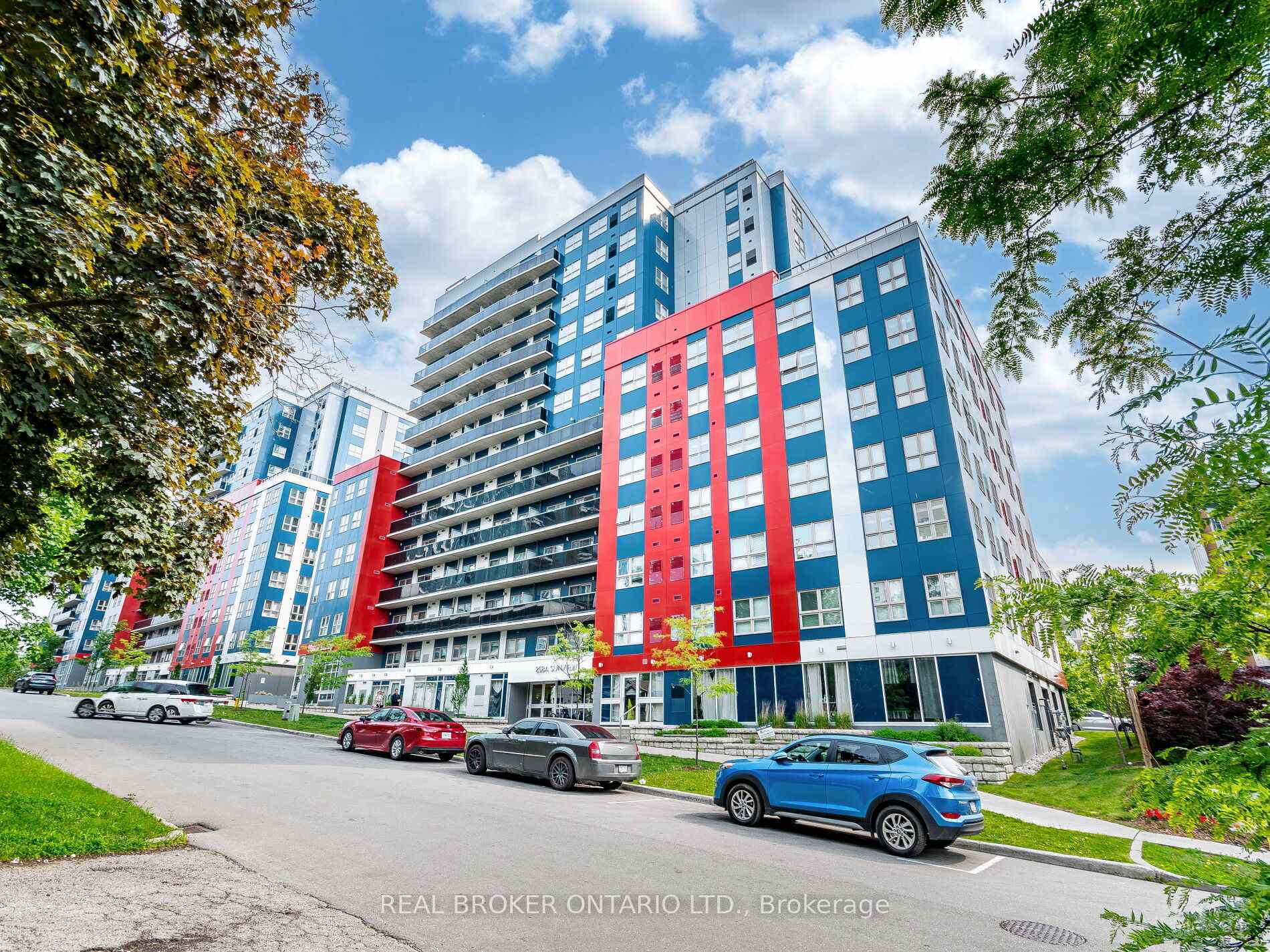 Property Photo:  258A Sunview Street 123  ON N2L 0H6 