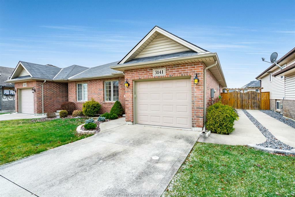 Photo de la propriété: 3141 Seville Avenue ON N8N 0A2