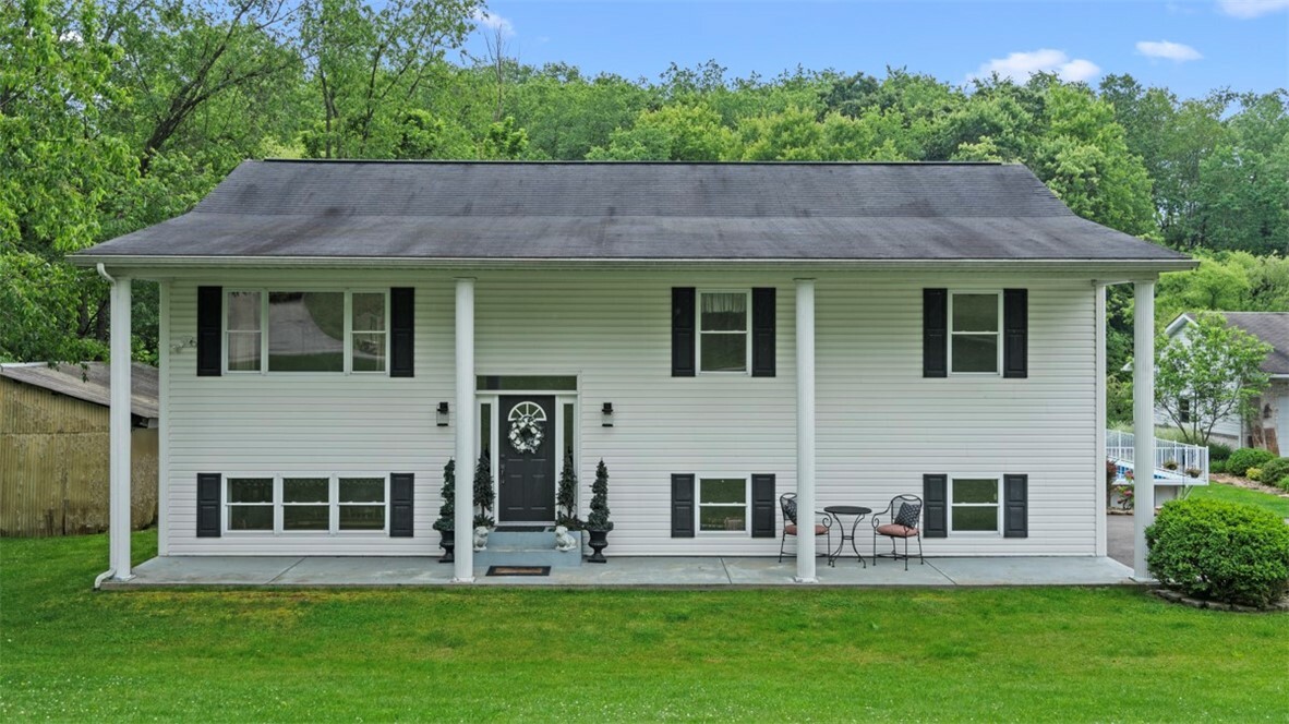 Property Photo: 304 May Ln PA 16033