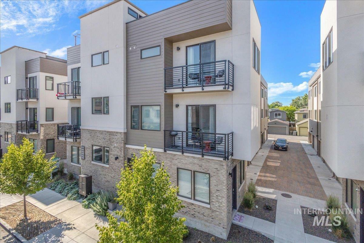 Property Photo:  2775 W Stewart Ave  ID 83702 