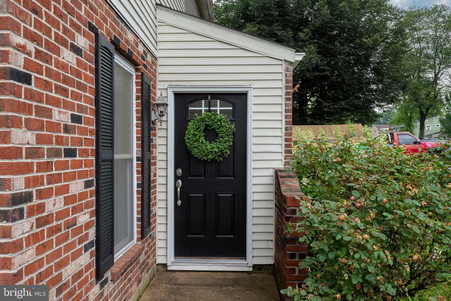 Property Photo:  538 Creekside Lane  PA 17552 