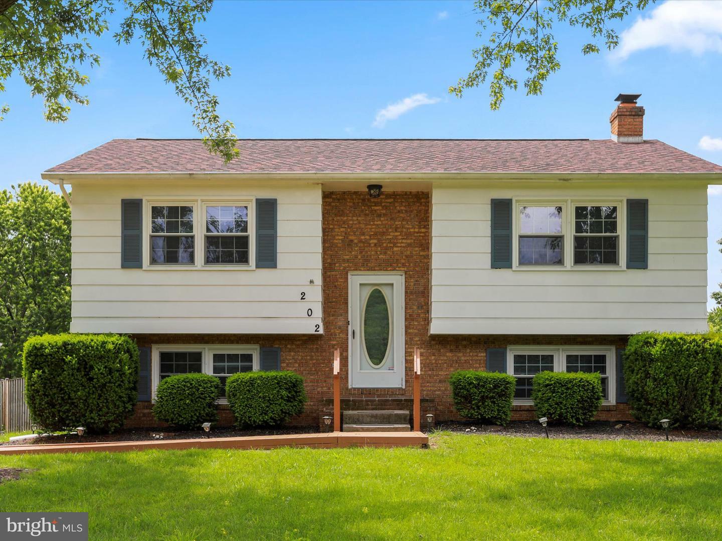 202 Ridgefield Avenue  Stephens City VA 22655 photo