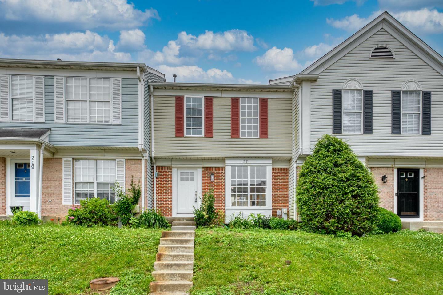 211 Royal Oak Court  Odenton MD 21113 photo