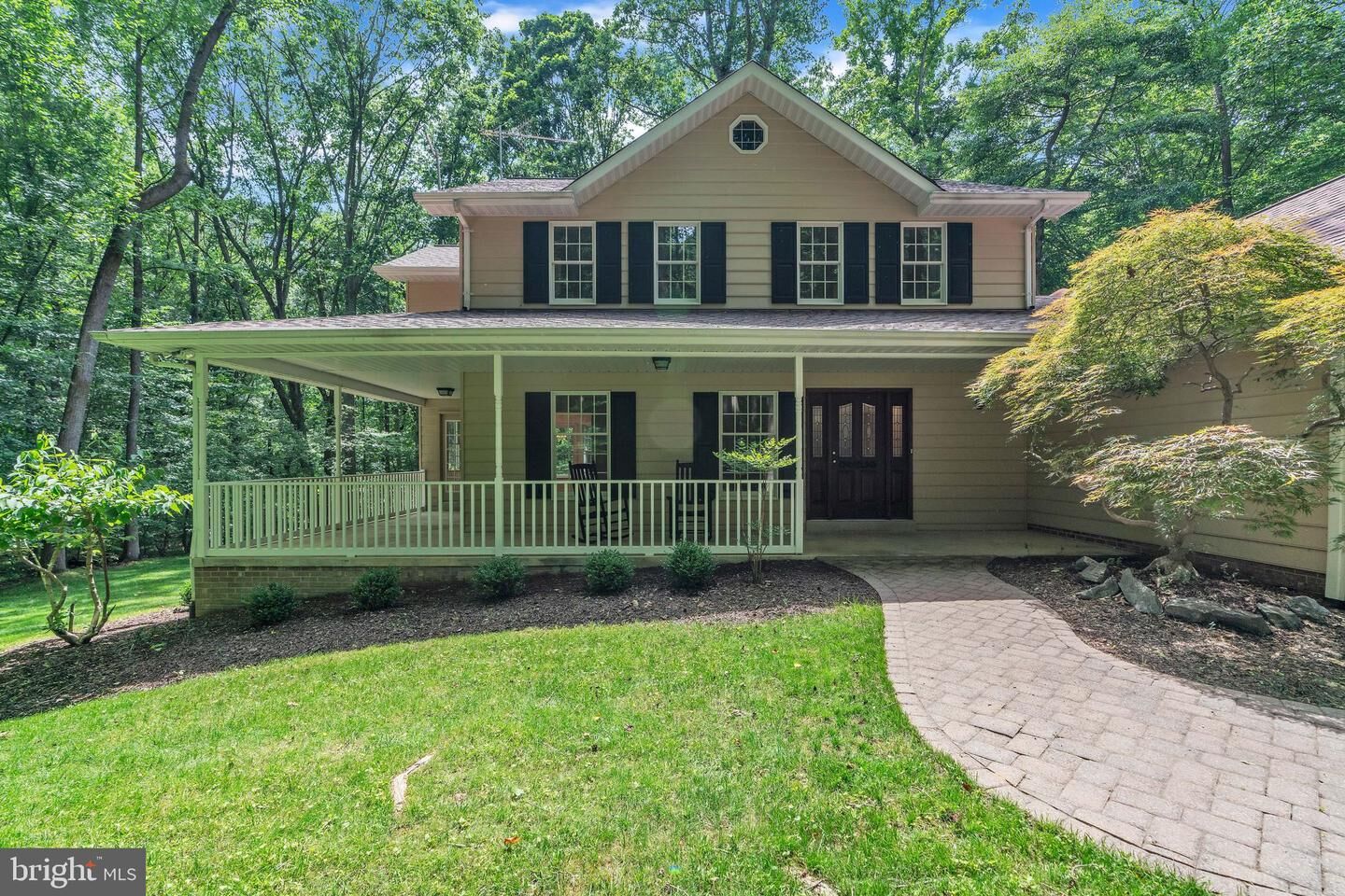 Property Photo: 7800 Foxborough Way MD 20736
