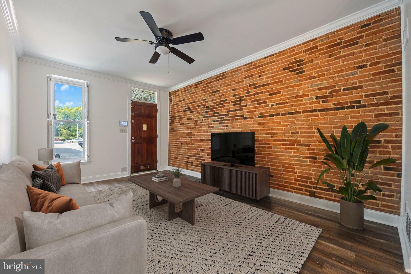 Property Photo: 809 W Barre Street MD 21230