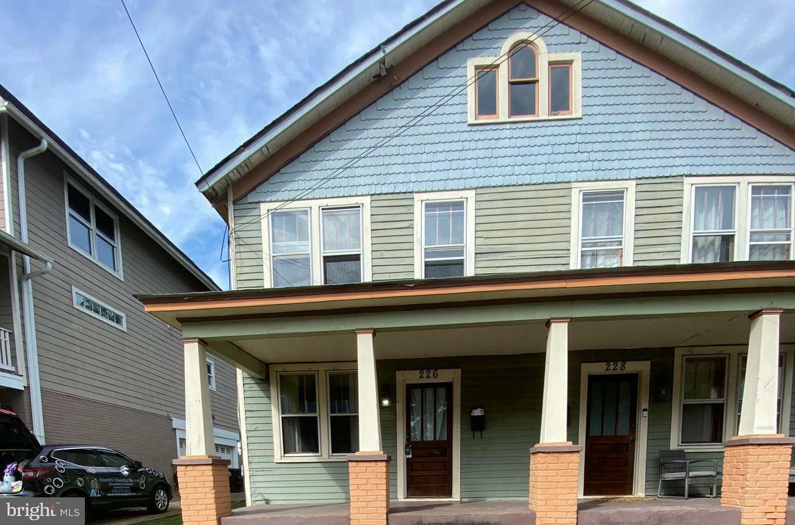 226 Charles Street  Fredericksburg VA 22401 photo