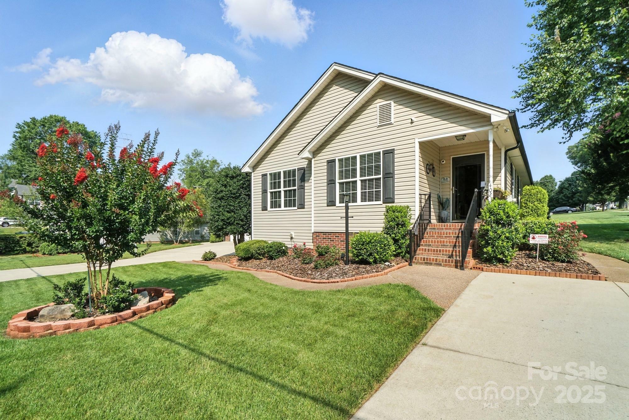 Property Photo: 402 Walnut Street 11 NC 28023