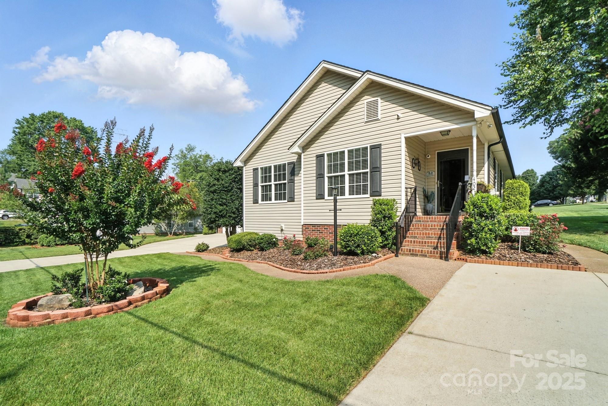 Property Photo: 402 Walnut Street NC 28023