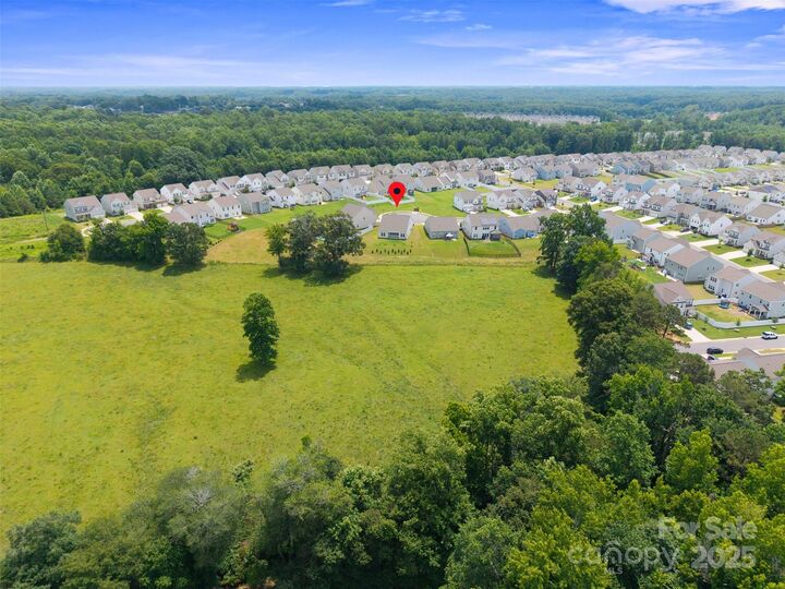 Property Photo: 117 Carmine Court NC 28166